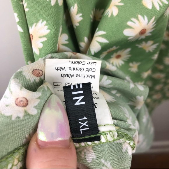 Adorable Sunflower Puffy Short Sleeve Dress - Picture 4 of 4